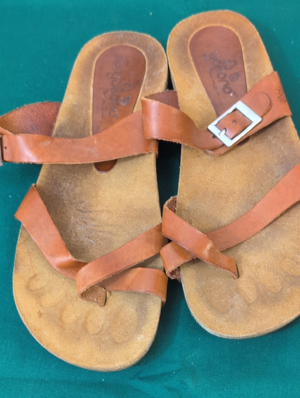 Women's Leather Strappy Buckle Sandals in Tan